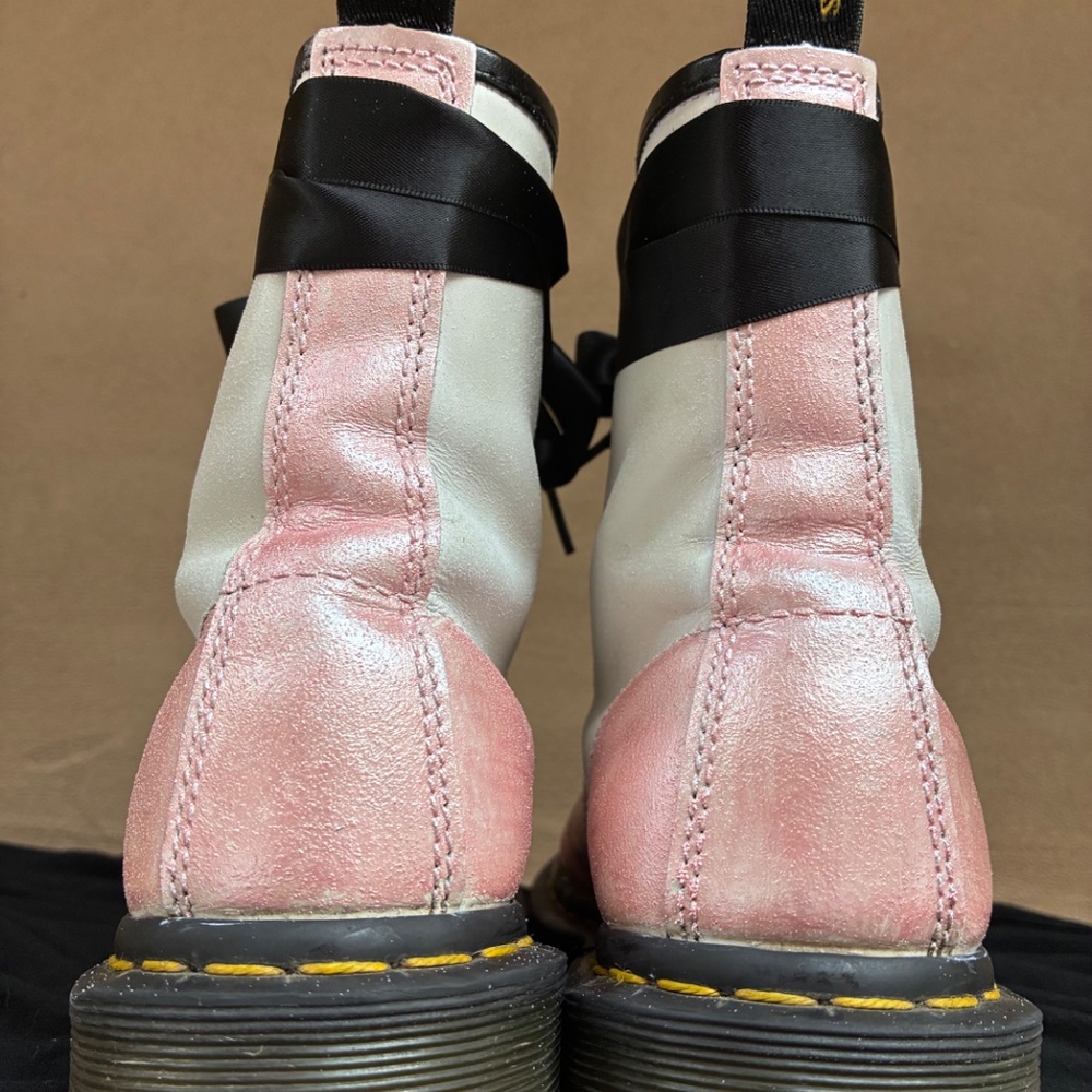 VALLEY GIRL: Rare Custom Textured Pink Metallic Glitter Doc Martens - Picture 3 of 7